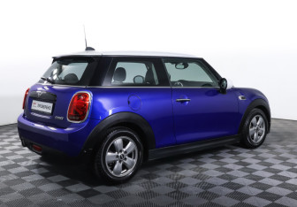 Подержанный автомобиль MINI Hatch 2018 года (5 фото)
