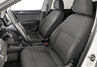 Подержанный автомобиль Skoda Rapid Liftback 2020 года (20 фото)