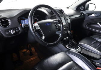 Подержанный автомобиль Ford Mondeo Sedan 2012 года (14 фото)