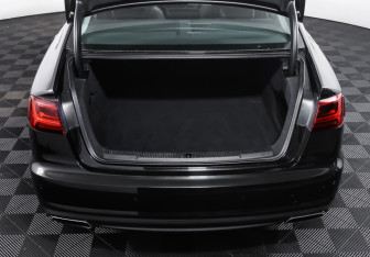 Подержанный автомобиль Audi A6 Sedan 2015 года (10 фото)