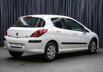 Подержанный автомобиль Peugeot 308 Hatchback 2010 года (5 фото)