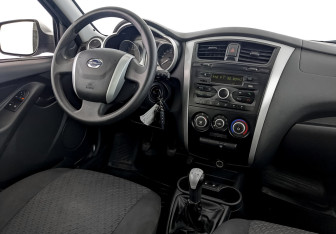 Подержанный автомобиль Datsun on-DO 2015 года (12 фото)