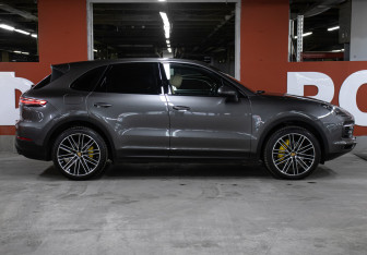 Подержанный автомобиль Porsche Cayenne 2019 года (4 фото)