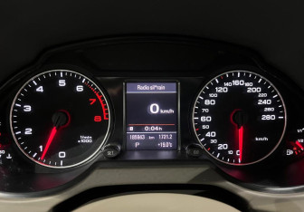 Подержанный автомобиль Audi Q5 2011 года (21 фото)