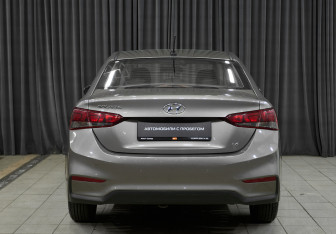 Подержанный автомобиль Hyundai Solaris Sedan 2019 года (5 фото)
