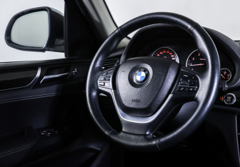 Подержанный автомобиль BMW X3 2016 года (12 фото)