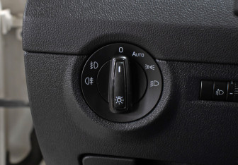 Подержанный автомобиль Skoda Octavia Liftback 2013 года (18 фото)