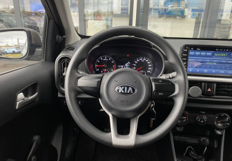 Подержанный автомобиль Kia Picanto 2017 года (21 фото)