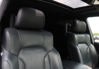 Подержанный автомобиль Lexus LX 2019 года (14 фото)