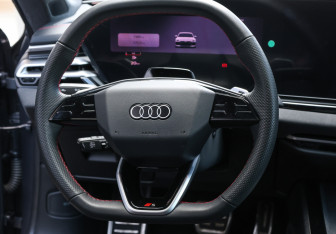 Подержанный автомобиль Audi A5 Liftback 2025 года (17 фото)