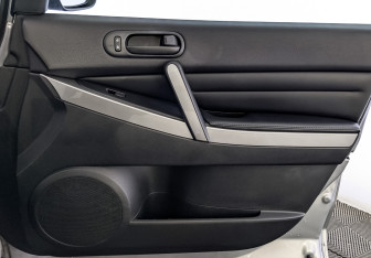 Подержанный автомобиль Mazda CX-7 2011 года (25 фото)