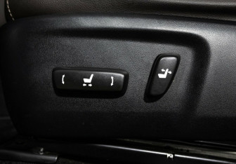 Подержанный автомобиль Toyota Fortuner 2017 года (15 фото)