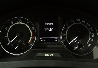 Подержанный автомобиль Skoda Rapid Liftback 2018 года (8 фото)