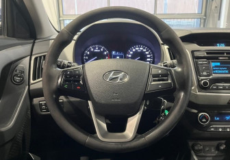 Подержанный автомобиль Hyundai Creta 2019 года (17 фото)