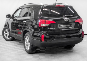 Подержанный автомобиль Kia Sorento 2020 года (8 фото)