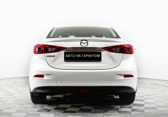 Подержанный автомобиль Mazda 3 Sedan 2015 года (6 фото)