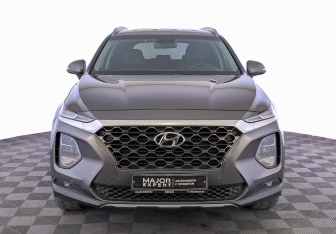Подержанный автомобиль Hyundai Santa Fe 2019 года (2 фото)