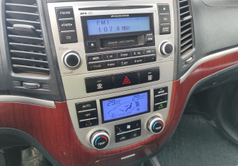 Подержанный автомобиль Hyundai Santa Fe 2008 года (13 фото)