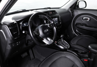 Подержанный автомобиль Kia Soul 2017 года (16 фото)