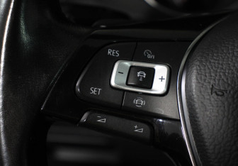 Подержанный автомобиль Volkswagen Golf Wagon 2019 года (9 фото)