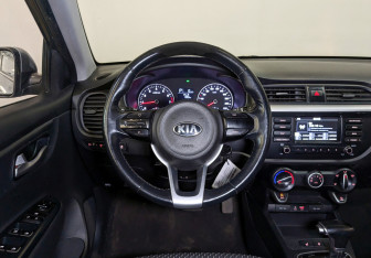 Подержанный автомобиль Kia Rio Hatchback 2020 года (18 фото)