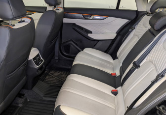 Подержанный автомобиль DongFeng Shine Max 2023 года (9 фото)