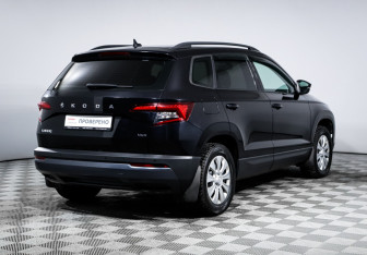 Подержанный автомобиль Skoda Karoq 2021 года (5 фото)