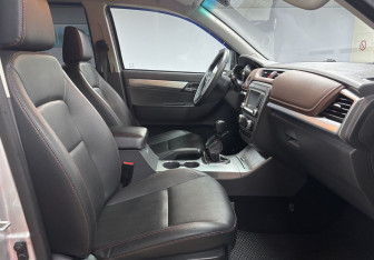 Подержанный автомобиль JAC T6 2022 года (10 фото)