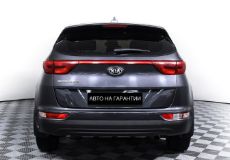 Подержанный автомобиль Kia Sportage 2017 года (6 фото)
