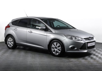 Подержанный автомобиль Ford Focus Hatchback 2013 года (3 фото)