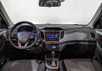 Подержанный автомобиль Hyundai Creta 2019 года (14 фото)
