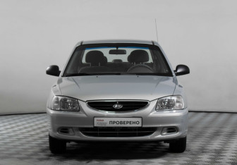 Подержанный автомобиль Hyundai Accent Sedan 2008 года (2 фото)