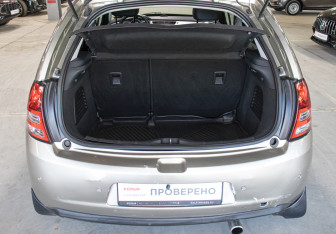 Подержанный автомобиль Citroen C3 Hatchback 2011 года (10 фото)