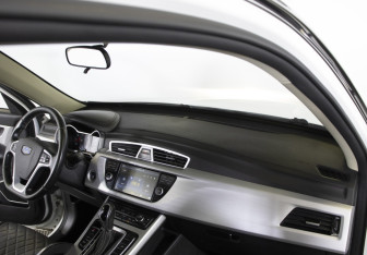 Подержанный автомобиль Geely Atlas 2018 года (9 фото)