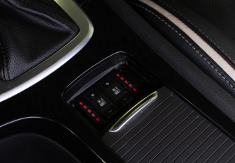 Подержанный автомобиль Ford Mondeo Liftback 2013 года (22 фото)