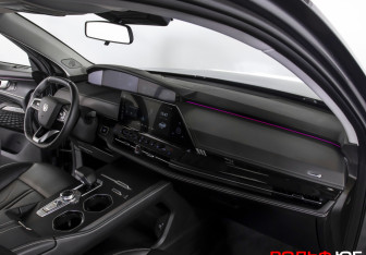 Подержанный автомобиль Changan UNI-K 2023 года (9 фото)