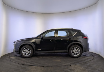 Подержанный автомобиль Mazda CX-5 2024 года (8 фото)