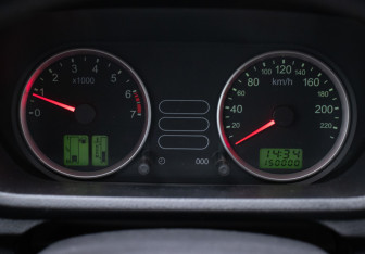 Подержанный автомобиль Ford Fusion 2005 года (12 фото)