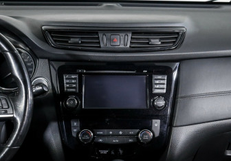 Подержанный автомобиль Nissan X-Trail 2019 года (9 фото)