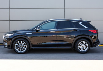 Подержанный автомобиль Infiniti QX50 2021 года (8 фото)
