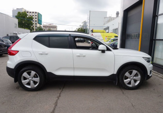 Подержанный автомобиль Volvo XC40 2019 года (4 фото)