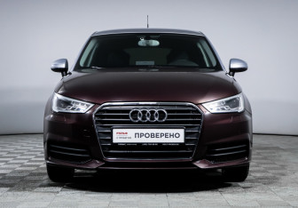 Подержанный автомобиль Audi A1 2015 года (2 фото)