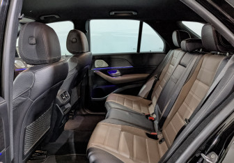 Подержанный автомобиль Mercedes-Benz GLE 2020 года (18 фото)