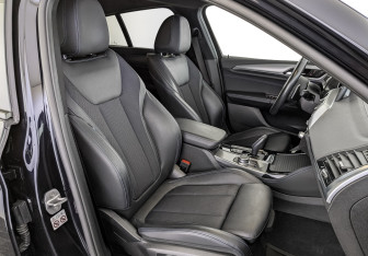 Подержанный автомобиль BMW X4 2020 года (24 фото)