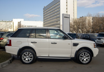 Подержанный автомобиль Land Rover Range Rover Sport 2008 года (3 фото)