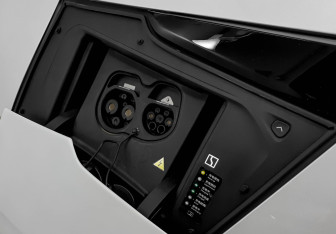 Подержанный автомобиль Zeekr X 2023 года (32 фото)