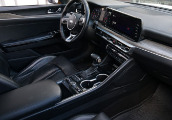 Подержанный автомобиль Kia K5 2021 года (7 фото)