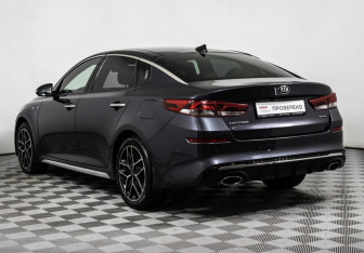 Подержанный автомобиль Kia Optima Sedan 2019 года (7 фото)