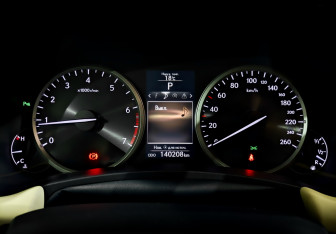 Подержанный автомобиль Lexus NX 2016 года (13 фото)
