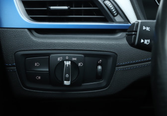 Подержанный автомобиль BMW X2 2018 года (17 фото)